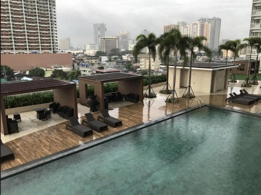 Breeze Residences - 1Br Unit With Balcony -Top Floor Manila Exterior foto