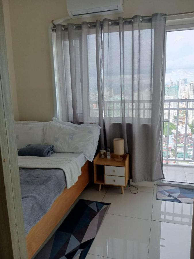 Breeze Residences - 1Br Unit With Balcony -Top Floor Manila Exterior foto