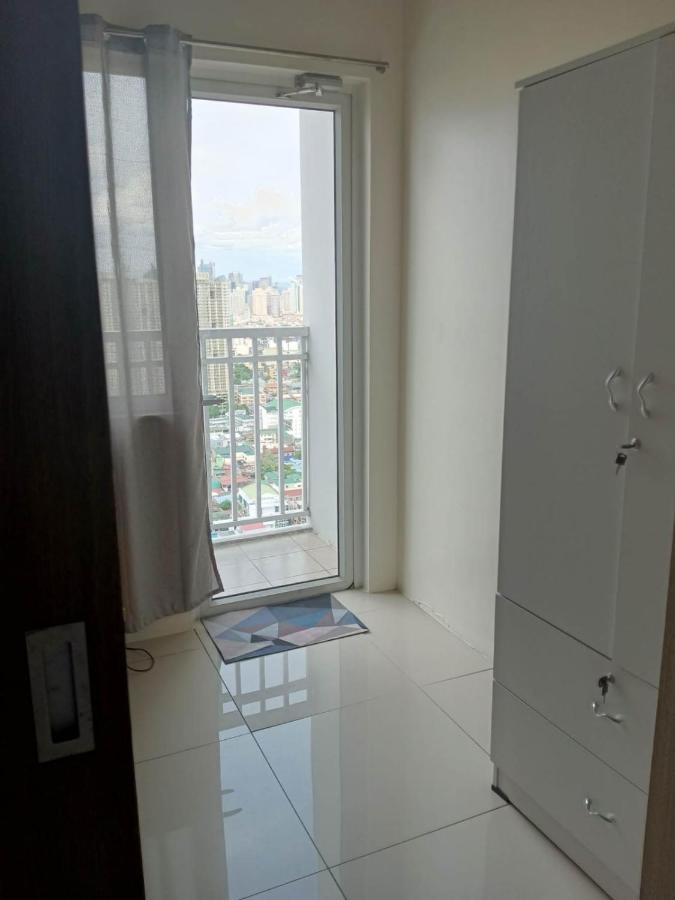 Breeze Residences - 1Br Unit With Balcony -Top Floor Manila Exterior foto